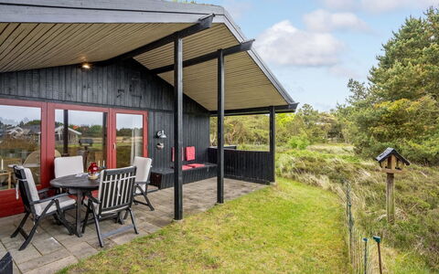 Kathaline - 3.4Km from the Sea: Cottage, Shed, Hut, Farmhouse, Prairie, Shack, Barn, Log Cabin, Garden Buildings