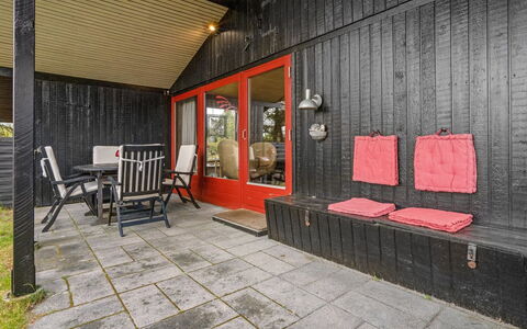 Kathaline - 3.4Km from the Sea: Cottage, Shed, Hut, Farmhouse, Prairie, Shack, Barn, Log Cabin, Garden Buildings