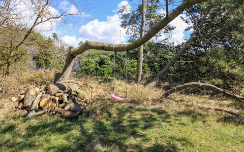 Marja - 1.3Km from the Sea: Roof, Home, Cottage, Siding, Shade, Farmhouse, Estate, Driveway, Garden Buildings, Yard
