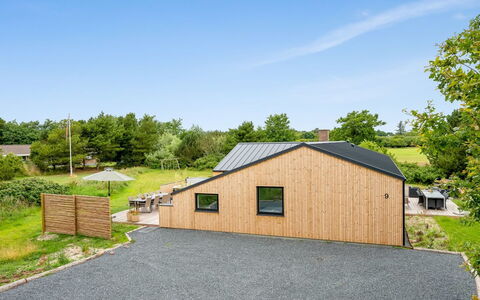 Gunny - 500M to the Fjord: Cottage, Shed, Hut, Farmhouse, Prairie, Shack, Barn, Log Cabin, Garden Buildings