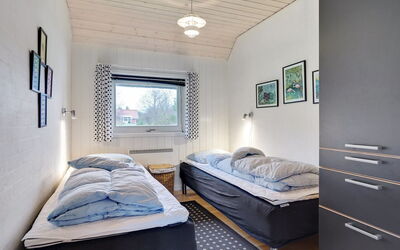 Carolin - 400M from the Sea