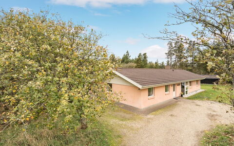 Vicktoria - 500M to the Fjord: House, Home, Roof, Residential Area, Cottage, Estate, Farmhouse, Lawn, Landscaping, Siding