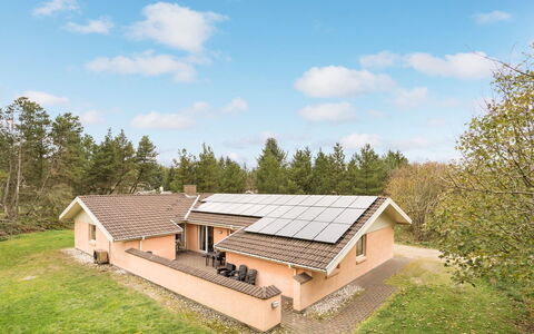 Vicktoria - 500M to the Fjord: Roof, Home, Cottage, Siding, Shade, Farmhouse, Estate, Driveway, Garden Buildings, Yard
