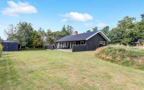 Aurel - 750M from the Sea: Cottage, Shed, Hut, Farmhouse, Prairie, Shack, Barn, Log Cabin, Garden Buildings