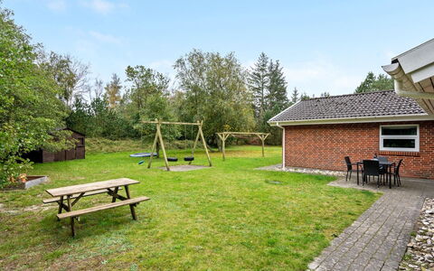 Elika - 900M to the Fjord: Roof, Land Lot, Cottage, Home, Rural Area, Shed, Siding, Garden Buildings, Log Cabin, Hut