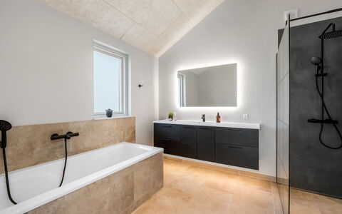 Måns - 500M to the Fjord: Wall, Flooring, Plumbing Fixture, Bathroom, Floor, Interior Design, Tap, Ceiling, Plumbing, Bathroom Cabinet