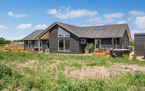 Måns - 500M to the Fjord: Cottage, Garden, Siding, Garden Buildings, Shade, Yard, Backyard, Lawn, Farmhouse, Landscaping