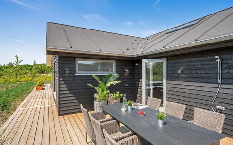 Måns - 500M to the Fjord: Cottage, Garden, Siding, Garden Buildings, Shade, Yard, Backyard, Lawn, Farmhouse, Landscaping