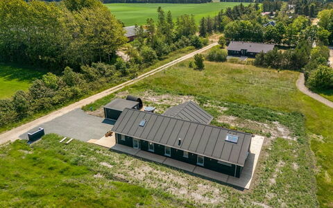 Måns - 500M to the Fjord: Cottage, Garden, Siding, Garden Buildings, Shade, Yard, Backyard, Lawn, Farmhouse, Landscaping