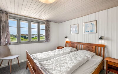 Anetta - 200M from the Sea