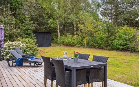 Marta - 1.5Km from the Sea: House, Roof, Home, Cottage, Shed, Garden Buildings, Siding, Yard, Log Cabin, Hut