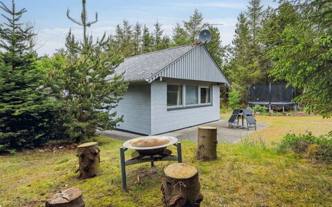 Marta - 1.5Km from the Sea: House, Roof, Home, Cottage, Shed, Garden Buildings, Siding, Yard, Log Cabin, Hut