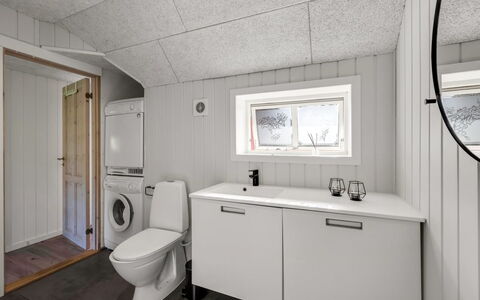 Giesela - 975M from the Sea: Wood, Plumbing Fixture, Flooring, Floor, Sink, Ceiling, Plumbing, Tap, Bathroom, Design