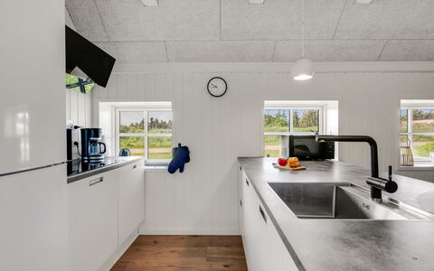 Giesela - 975M from the Sea: Kitchen, Countertop, Plumbing Fixture, Tap, Sink, Hardwood, Cabinetry, Kitchen Sink, Light Fixture, Wood Flooring