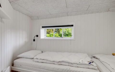 Giesela - 975M from the Sea: Wall, Wood, Ceiling, Flooring, Floor, Interior Design, Bedroom, Room, Plank, Bed