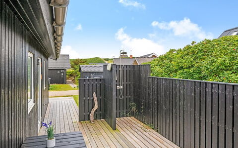 Köbes - 200M from the Sea: Apartment, Shade, Balcony, Chair, Fence, Outdoor Furniture, Aluminium, Artificial Turf