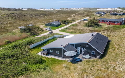 Saku - 495M to the Fjord: House, Roof, Home, Cottage, Shed, Garden Buildings, Siding, Yard, Log Cabin, Hut