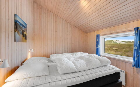 Zaga - from the Sea: Blue, Bedroom, Bedding, Bed Sheet, Bed, Ice Cap, Bed Frame, Glacial Landform, Winter, Freezing