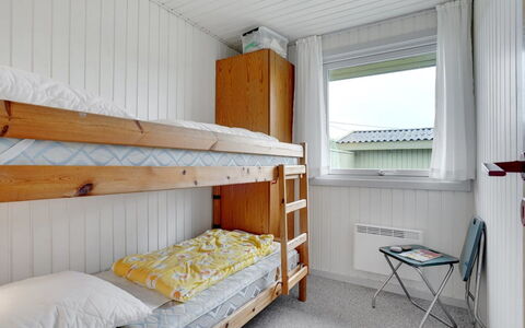 Siv - from the Sea: Wood, Bedroom, Ceiling, Bed, Bedding, Dormitory, Bed Frame, Daylighting, Wood Stain, Bed Sheet