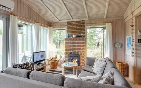 Thurgot - 720M to the Fjord: Wood, Interior Design, Flooring, Furniture, Ceiling, Floor, Living Room, Home, Couch
