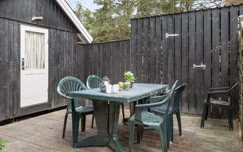 Hamund - 700M from the Sea: Cottage, Shed, Hut, Farmhouse, Prairie, Shack, Barn, Log Cabin, Garden Buildings