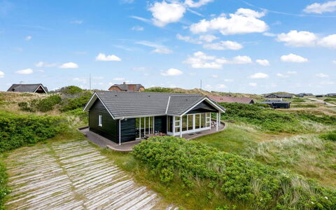 Eugenie - 450M from the Sea: Sky, Blue, Daytime, Natural Environment, Cloud, Horizon, Beach, Sand, Ecoregion, Cumulus