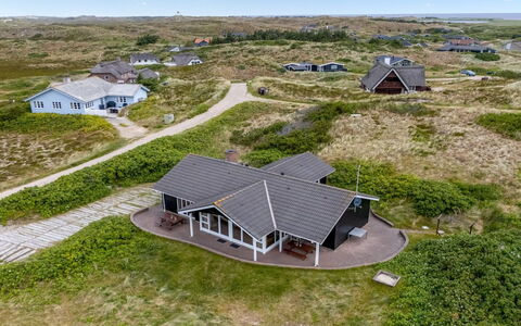 Eugenie - 450M from the Sea: Sky, Blue, Daytime, Natural Environment, Cloud, Horizon, Beach, Sand, Ecoregion, Cumulus