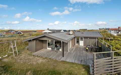 Aiske - from the Sea: Roof, Land Lot, Cottage, Home, Rural Area, Shed, Siding, Garden Buildings, Log Cabin, Hut
