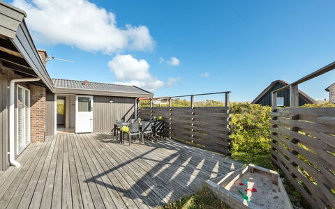 Aiske - from the Sea: Roof, Land Lot, Cottage, Home, Rural Area, Shed, Siding, Garden Buildings, Log Cabin, Hut