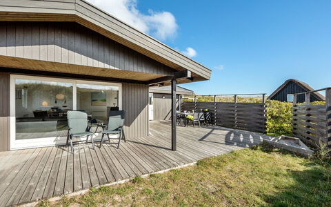 Aiske - from the Sea: Roof, Land Lot, Cottage, Home, Rural Area, Shed, Siding, Garden Buildings, Log Cabin, Hut