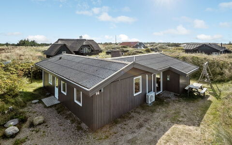 Aiske - from the Sea: Roof, Land Lot, Cottage, Home, Rural Area, Shed, Siding, Garden Buildings, Log Cabin, Hut