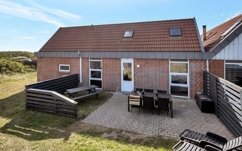 Teresia - 600M from the Sea: Cottage, Shed, Hut, Farmhouse, Prairie, Shack, Barn, Log Cabin, Garden Buildings