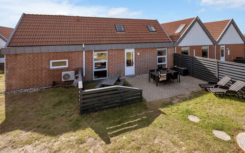 Teresia - 600M from the Sea: Cottage, Shed, Hut, Farmhouse, Prairie, Shack, Barn, Log Cabin, Garden Buildings