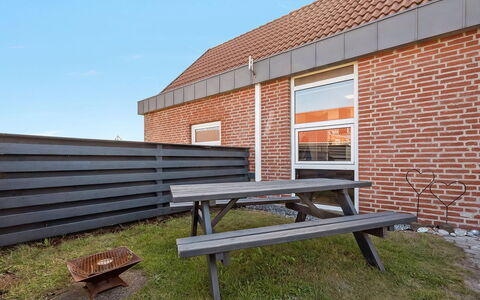 Teresia - 600M from the Sea: Cottage, Shed, Hut, Farmhouse, Prairie, Shack, Barn, Log Cabin, Garden Buildings