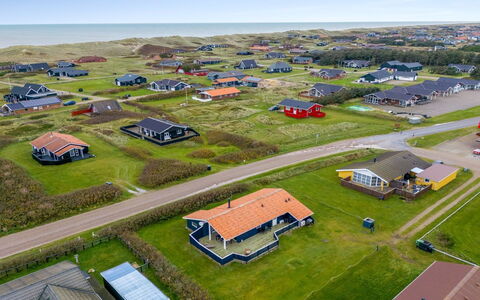 Odmar - 300M from the Sea: Wood, House, Cottage, Home, Roof, Rural Area, Siding, Log Cabin, Garden Buildings, Hardwood