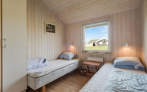 Suometar - 400M from the Sea: Wood, Bedroom, Home, Bed, Bed Frame, Bed Sheet, Hardwood, Bedding, Plank, Wood Stain