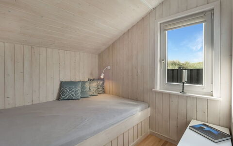 Suometar - 400M from the Sea: Flooring, Floor, Wall, Wood, Interior Design, Ceiling, Bedroom, Furniture, Room, Bed