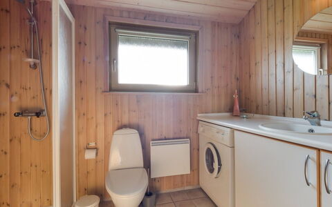 Suometar - 400M from the Sea: Flooring, Plumbing Fixture, Wall, Floor, Wood, Sink, Interior Design, Bathroom Sink, Bathroom, Ceiling