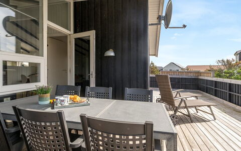 Gerlis - 75M from the Sea: Wood, House, Cottage, Home, Roof, Rural Area, Siding, Log Cabin, Garden Buildings, Hardwood