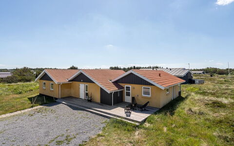 Milena - 600M from the Sea: Cottage, Shed, Hut, Farmhouse, Prairie, Shack, Barn, Log Cabin, Garden Buildings