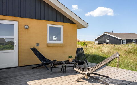 Milena - 600M from the Sea: Cottage, Shed, Hut, Farmhouse, Prairie, Shack, Barn, Log Cabin, Garden Buildings