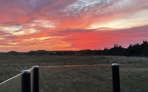 Carelle - 300M from the Sea: Sky, Afterglow, Horizon, Sunset, Dusk, Cloud, Red Sky At Morning, Sunrise, Evening, Ecoregion