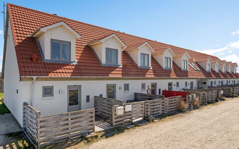 Nermin - 300M from the Sea: Cottage, Shed, Hut, Farmhouse, Prairie, Shack, Barn, Log Cabin, Garden Buildings