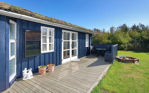 Tomke - 1.7Km from the Sea: Wood, Roof, House, Cottage, Door, Home, Siding, Land Lot, Garden Buildings, Shed