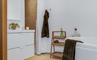 Klaudius - 2Km from the Sea