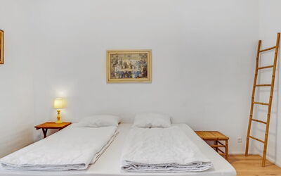 Klaudius - 2Km from the Sea