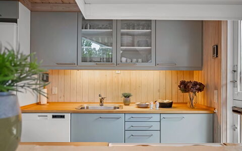 Anneke - 2Km from the Sea: Kitchen, Countertop, Kitchen Appliance, Cabinetry, Furniture, Interior Design, Major Appliance, Flooring, Wood, Kitchen Sink