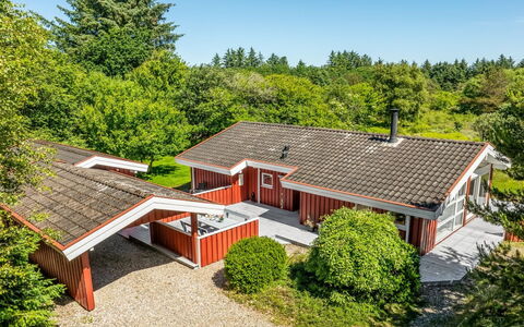 Anneke - 2Km from the Sea: Architecture, Roof, Home, Composite Material, Daylighting, Siding, Driveway