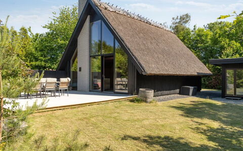 Anssi - 300M from the Sea: Wood, House, Cottage, Home, Roof, Rural Area, Siding, Log Cabin, Garden Buildings, Hardwood