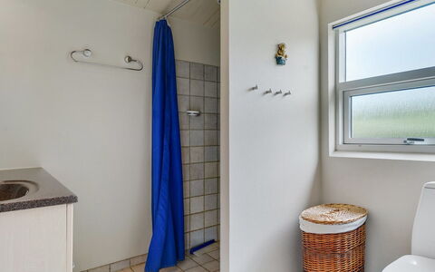 Gull - 150M from the Sea: Flooring, Floor, Plumbing Fixture, Interior Design, Bathroom, Ceiling, Room, Toilet, Plumbing, Toilet Seat